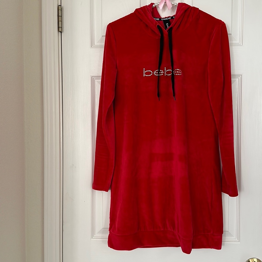 ❤️ BEBE Crystals Logo Red Cherry Hooded Velour Sleepwear Sleepshirt Size M